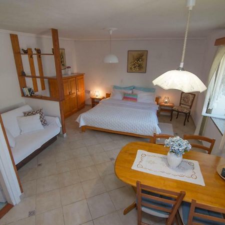 Roberto 2 Apartment Veli Losinj Exterior photo
