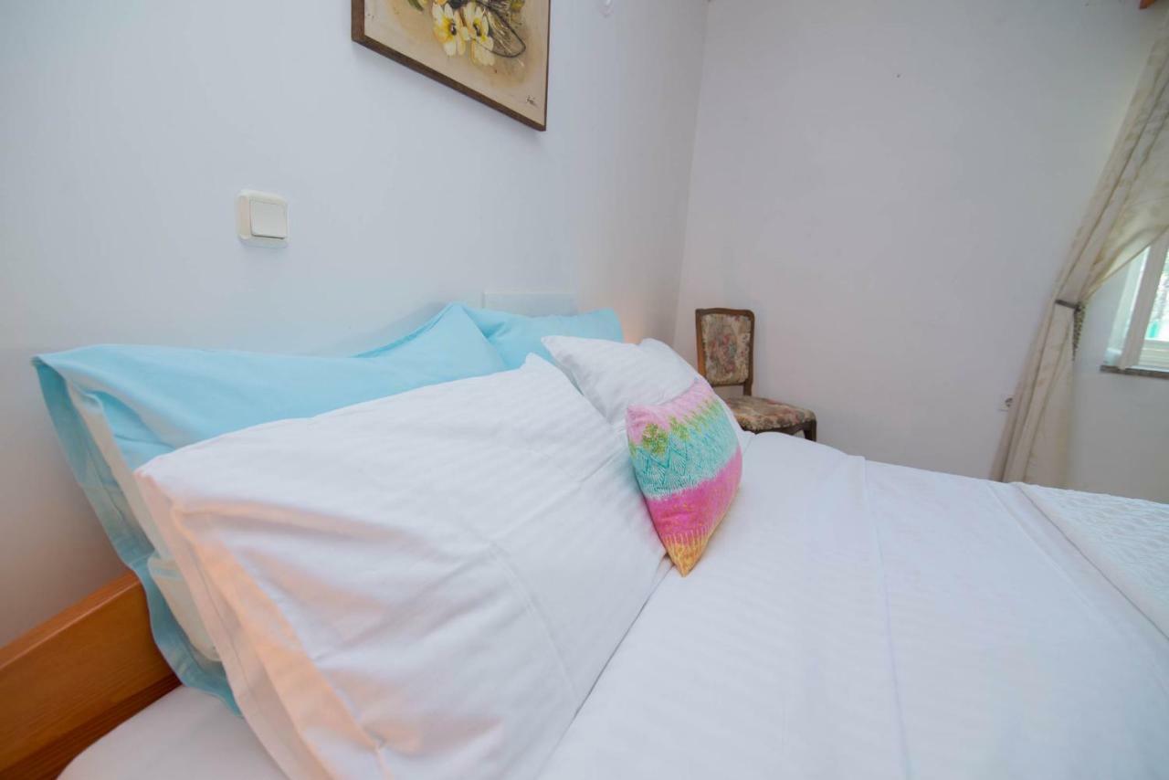 Roberto 2 Apartment Veli Losinj Exterior photo